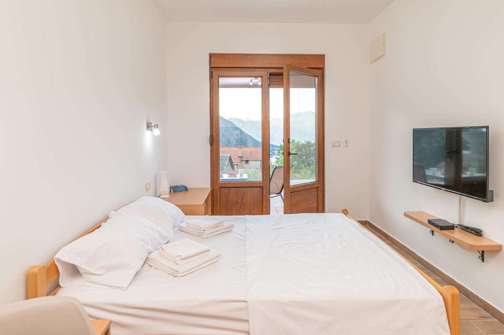 Red Hill Appartement Kotor Buitenkant foto