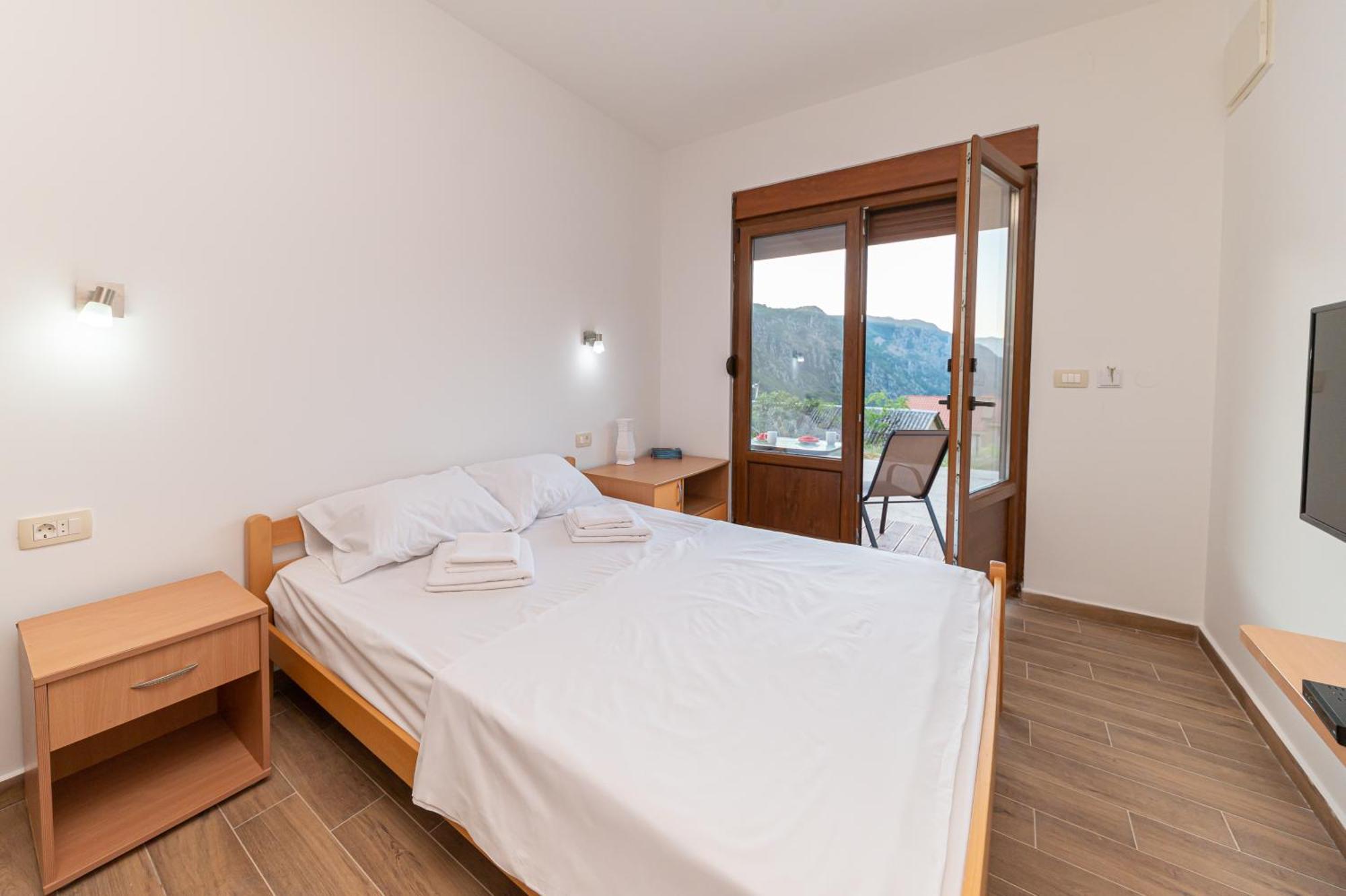 Red Hill Appartement Kotor Buitenkant foto