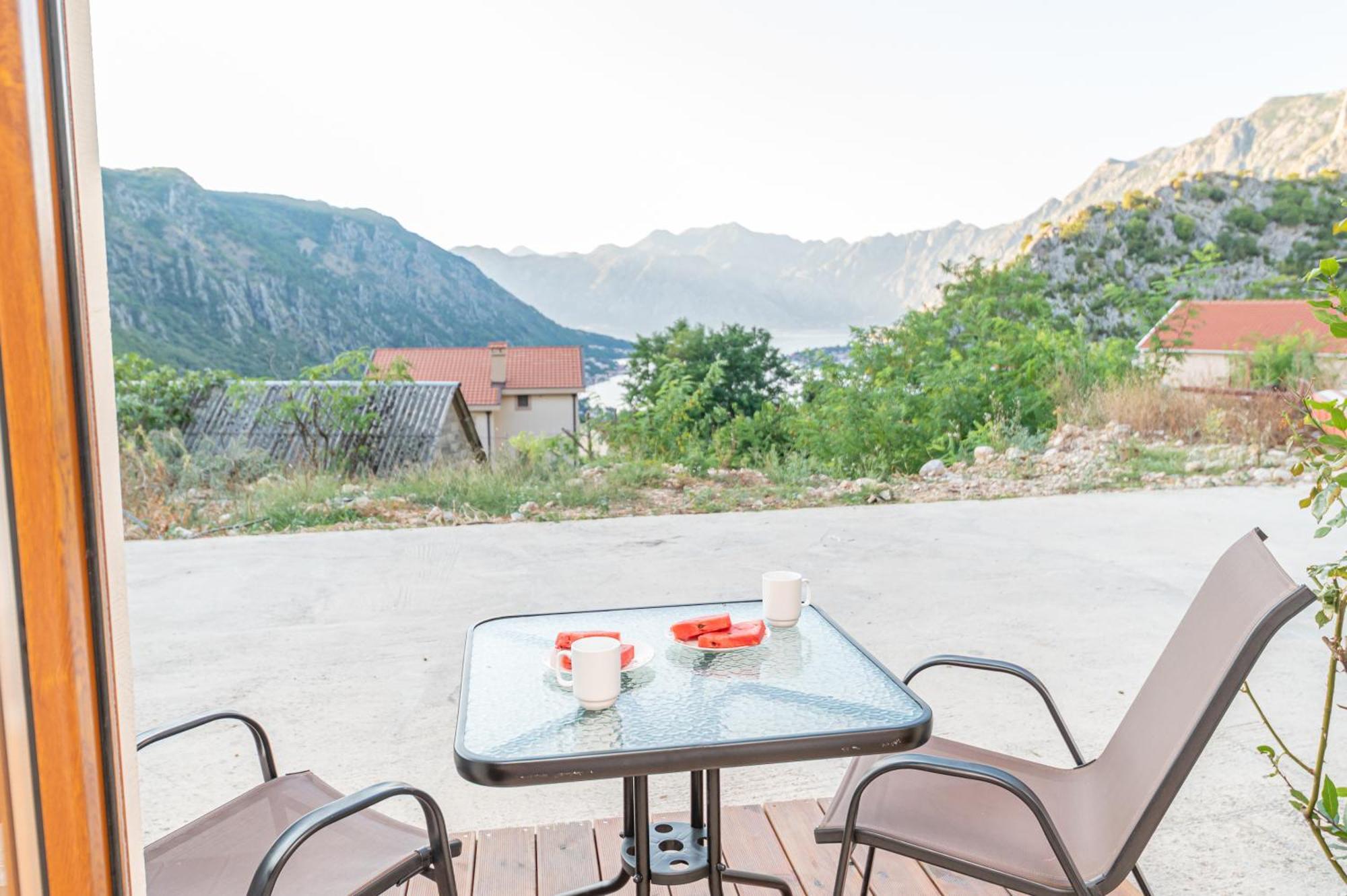 Red Hill Appartement Kotor Buitenkant foto