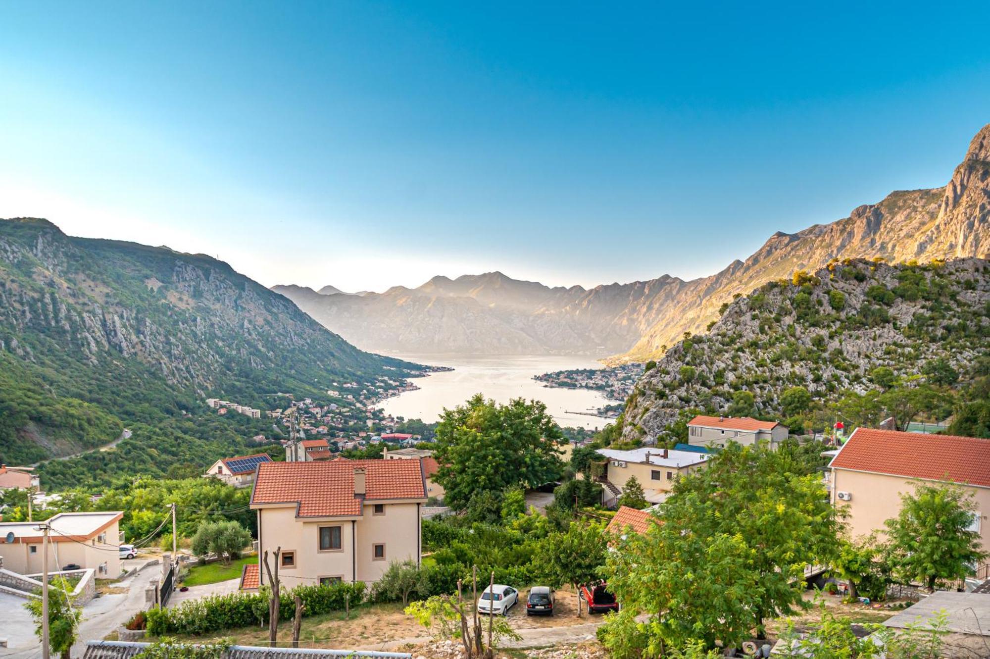 Red Hill Appartement Kotor Buitenkant foto